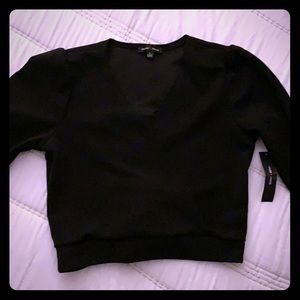 Black 3/4 sleeve crop top